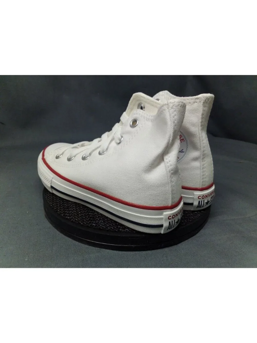 Converse Toddler Chuck Taylor All Star Hi Lace Up White Kids Size 5 NEW IN BOX!